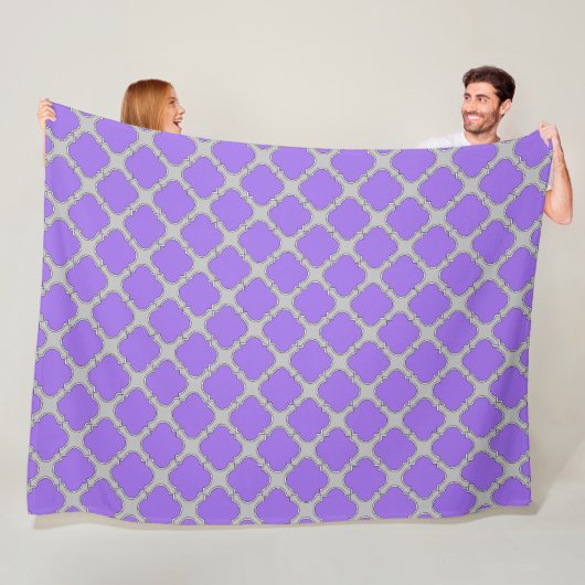Lila und graue Quatrefolie Fleecedecke (Beispiel)