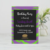 Lila und grüne Tiger Streifen Geburtstag Einladung (Stehend Vorderseite)