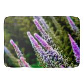 Lila und grüne Wildblumen Badematte (Vorderseite)