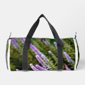 Lila und grüne Wildblumen Duffle Bag (Rückseite)