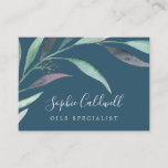 Lila und grüner Eukalyptus | Blue Business Card Visitenkarte<br><div class="desc">Diese lila und grüne Eukalyptus Blue Visitenkarte ist perfekt für einen kleinen Geschäftsinhaber,  Berater,  Öllspezialist und mehr! Das schlichte und elegante botanische Design mit Aquarellgrün mit Akzenten von Lavendel und dunkel lila auf einem marineblauen Hintergrund.</div>