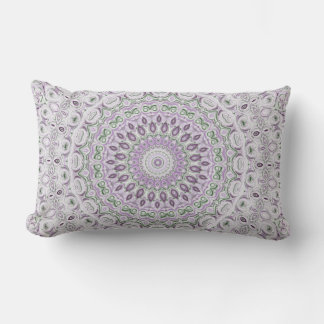 Lila und grünes Mandala-Musterdesign Lendenkissen