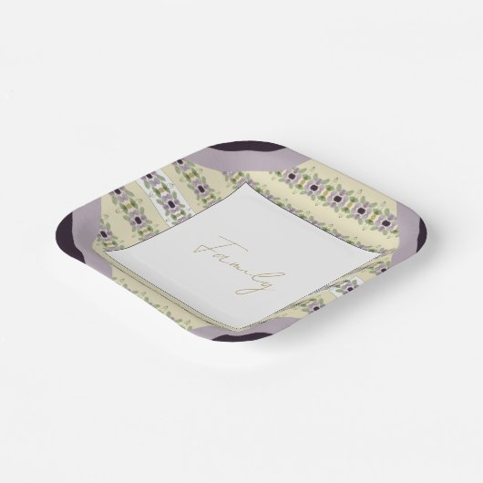 Lila und Mauve Floral Pappteller (Gewinkelt)