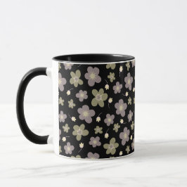 Lila und olivgrüne Buttercups im Black Designer Tasse