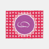 Lila und Red Polka Dot Monogramm Fleecedecke (Vorderseite (Horizontal))