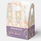 Lila und rosa geschenkschachtel (Geöffnet)