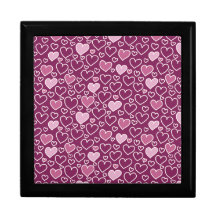 Lila und rosa Herzen