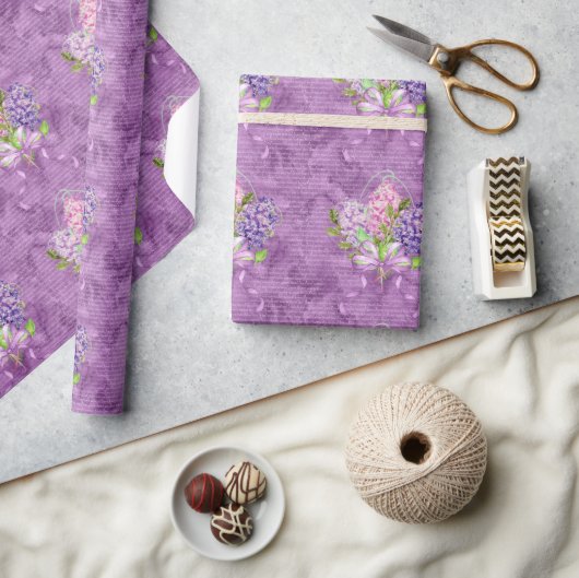 Lila und rosa Lilacs Geschenkpapier (Kunsthandwerk)
