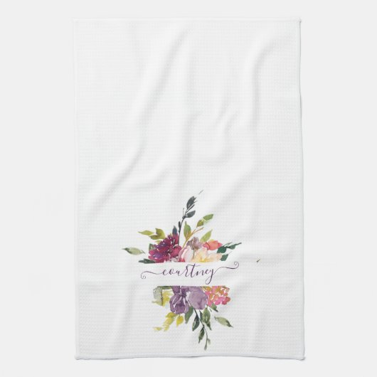 Lila und rote Aquarellblumen personalisiert Geschirrtuch (Vertikal)