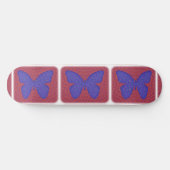 Lila und rote Schmetterlinge Skateboard (Horizontal)