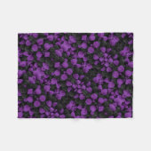 Lila und schwarze Blütenblätter-Decke Fleecedecke (Vorderseite (Horizontal))