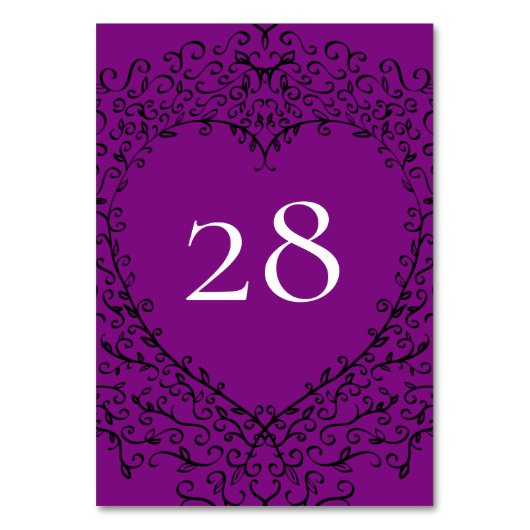 Lila und schwarze Herzenshochzeit Tischnummer (Vorderseite)