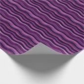 Lila und schwarze Wavy Lines Geschenkpapier (Ecke)