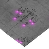 Lila und schwarzer gotischer Leuchter Kurzer Tischläufer (Ecke)