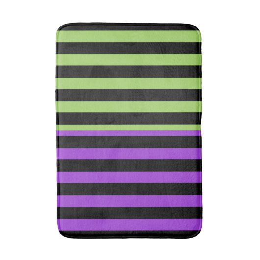 Lila- und schwarzer Halloween-Streifen Badematte (Vorderseite Vertikal)