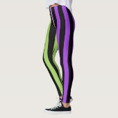Lila- und schwarzer Halloween-Streifen Leggings (Links)
