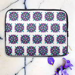 Lila und schwarzes mystisches Mandala Laptopschutzhülle<br><div class="desc">Hübsche farbenfrohe schwarze und lila mandala handgezeichnete Kunst.</div>