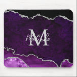 Lila und silberer Marmorschlauch Mousepad<br><div class="desc">Dieses Mauspad weist einen eleganten und glamourösen Marmorhintergrund mit geode gemstone Details und Imitaten silbernen Glitzer Akzenten auf. Das Monogramm kombiniert handgeschriebene Skripte mit modernen serifenlosen Schriftart für ein elegantes und raffiniertes Aussehen. Dies wird das ideale Geschenk, da es mit einem Namen und Initial angepasst werden kann. Die lila Farbtöne...</div>