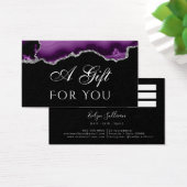 Lila und silberes Gate auf schwarzer Gift-Karte (Schreibtisch)