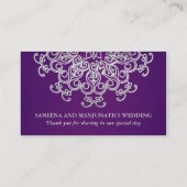 Lila und silberfarbene Platzkarte für die Sitzmöbe (Rückseite)