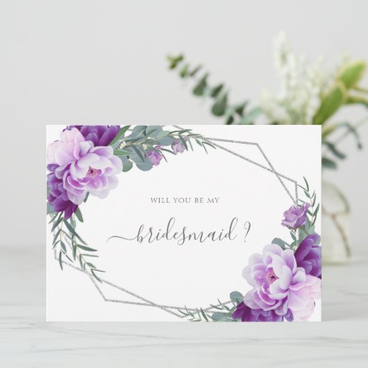 Lila und silberne Blume wird meine Brautjungfrau s Einladung (Stehend Vorderseite)
