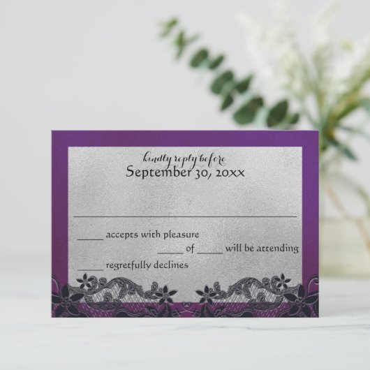 Lila und silberne Reaktion RSVP Karte (Stehend Vorderseite)