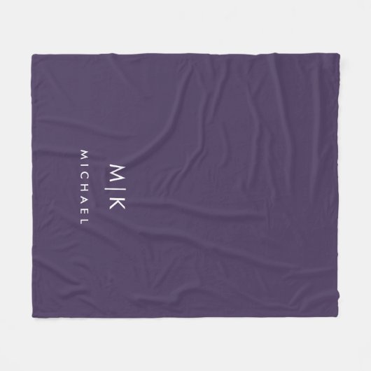Lila und weiß | Modernes Monogramm Fleecedecke (Vorderseite (Horizontal))