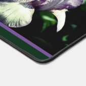 Lila und weiße Barti-Blume Personalisiert Schreibtischunterlage (Ecke)