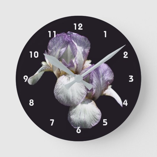 Lila und weiße Bartirisblüten Runde Wanduhr (Vorderseite)