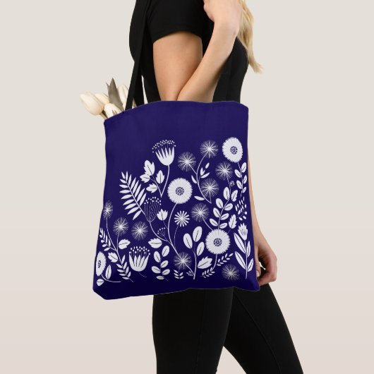 Lila und weiße Boho-Wildblume Tasche (Von Nahem)
