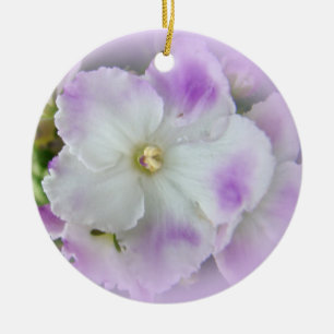 Lila und weiße extravagante Usambaraveilchen Keramik Ornament
