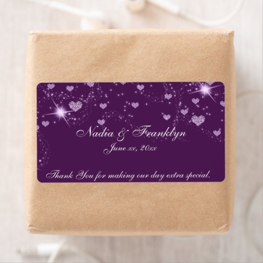 Lila und weiße Hochzeit, danke Weinetikett (Insitu)