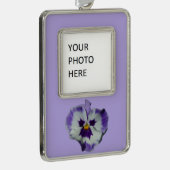 Lila und weiße Stiefmütterchen farbenfroh bläserne Rahmen-Ornament Silber (Rechts)