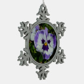 Lila und weiße Stiefmütterchen farbenfroh bläserne Schneeflocken Zinn-Ornament (Links)