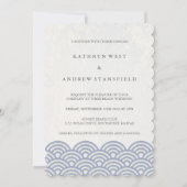 Lila und weiße stilisierte Waves Elegante Beach We Einladung (Vorderseite)