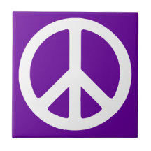 Lila und weißes Friedenssymbol