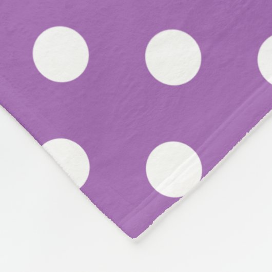 Lila und weißes Polka-Punkt-Muster Fleecedecke (Ecke)