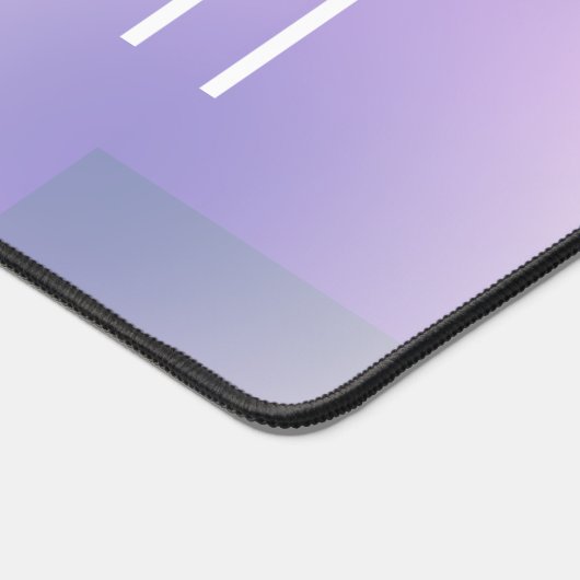 lila Verlauf moderner fett formatierter Monogramm Schreibtischunterlage (Ecke)