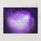 Lila verzauberte Waldhochzeit retten das Datum Ankündigungspostkarte (Vorderseite)
