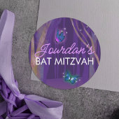 Lila verzauberter Wald, Schmetterlingskleber Runder Aufkleber