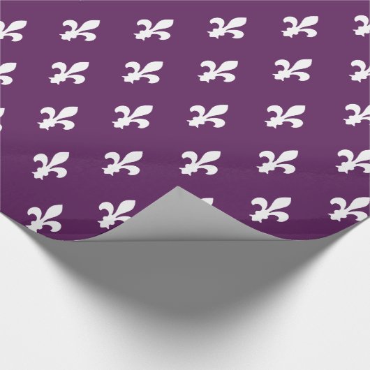 Lila Viktorianischer Fleur de Lys Geschenkpapier (Ecke)