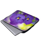 Lila Violas Laptopschutzhülle (Vorne Knopf)