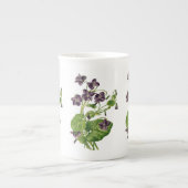 Lila Violette Botanische Knochen-China Tasse (Vorderseite)