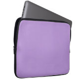 Lila (Vollfarbe) Laptopschutzhülle (Vorne Rechts)