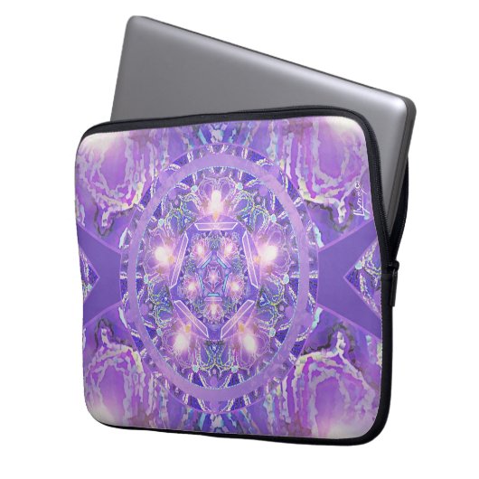 Lila W1 Laptopschutzhülle (Vorderseite Links)