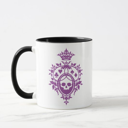 Lila Wappen mit Skull und Cardsuits Tasse (Links)