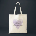 Lila Wasserfarbe Herzbeutel Totbeutel Tragetasche<br><div class="desc">Klassischer Lavendel lila Wasserfarbe Herz Bridesmaid tote Taschen. Personalisierte lila Aquarellmalerei Liebe Symbol Bräunungstote Taschen für Teambride. Hübsches Vintages Design mit elegantem Schriftzeichen-Text und individuelle Name. Machen Sie einen für Brautmädchen, Blume, Trauzeugin, Ehrenmatron, Brautmutter etc. Niedliche rustikale Ikone für schicke Hochzeitsfeier, Brautparty oder Bachelorrette Party. Schönes Accessoire oder Gefallen für...</div>