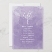 Lila Wasserfarben-Sitzplan-Karte mit Gästennamen (Vorderseite)