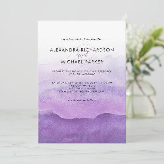 Lila Wasserfarbenwellen | Einladung zur Hochzeit (Stehend Vorderseite)