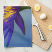 Lila Wasserlilie Geschirrtuch (Viertel Falte)